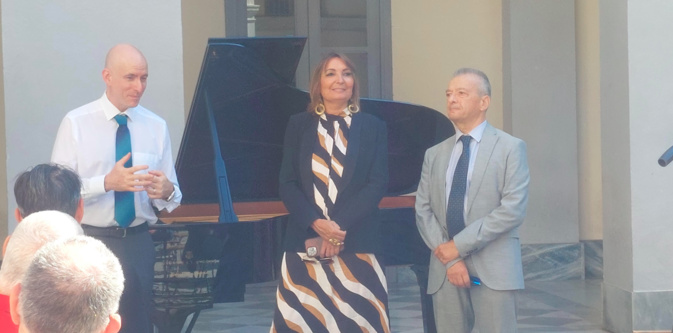 Sylvain Bottineau avec la Première Présidente de la Cour d'appel et le Procureur Général Sylvain Bottineau avec la Première Présidente de la Cour d'appel et le Procureur Général