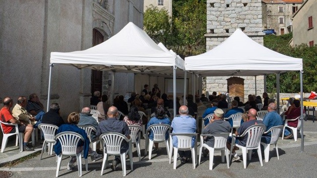Isulacciu-di-Fium'Orbu : Castagni è vita paisana dans les Cévennes et en Corse