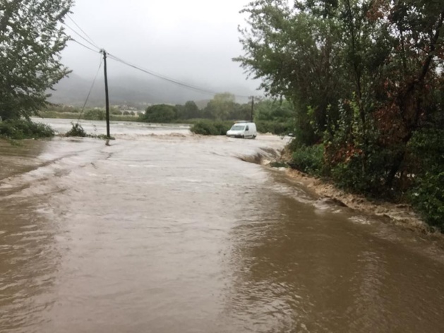 Alerte Orange : Les services de secours portent assistance aux habitants du front de mer de Penta di Casinca Alerte Orange : Les services de secours portent assistance aux habitants du front de mer de Penta di Casinca