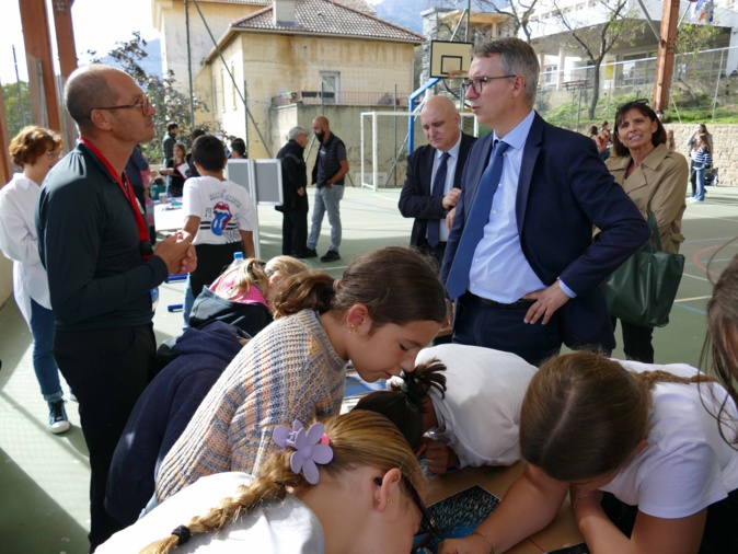 Fête de la Science : 180 élèves explorent la vie marine à Moltifao Fête de la Science : 180 élèves explorent la vie marine à Moltifao