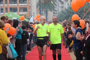 Les marathoniens du défi Orange accueillis sous une haie d'honneur