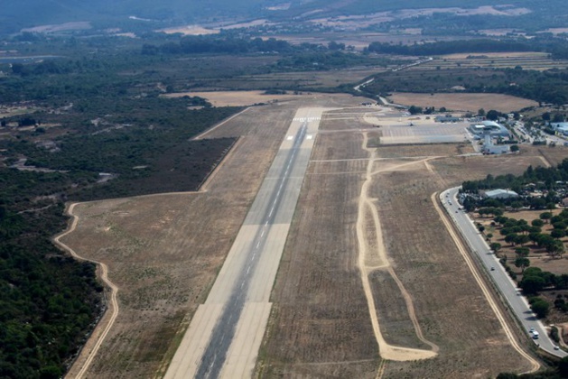 Elargissement de la piste de l'aéroport de Calvi-Balagne. Les travaux de nuit débuteront en décembre Elargissement de la piste de l'aéroport de Calvi-Balagne. Les travaux de nuit débuteront en décembre