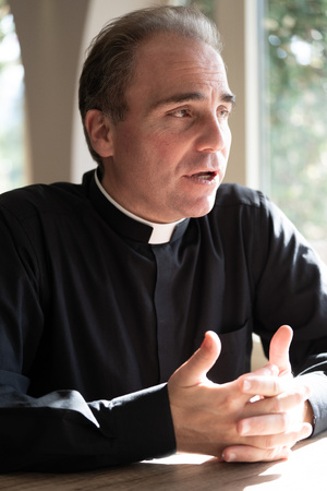 Visite du Pape en Corse. Père Frédéric Constant : « Nous souhaitons que le centre-ville d’Ajaccio soit une grande église » Visite du Pape en Corse. Père Frédéric Constant : « Nous souhaitons que le centre-ville d’Ajaccio soit une grande église »