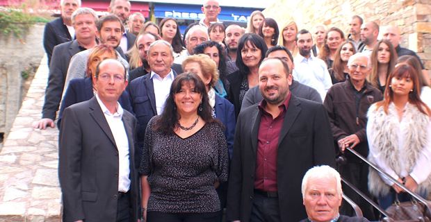 Les candidats de la liste « U Rinnovu Naziunali » autour de Paul-Félix Benedetti.