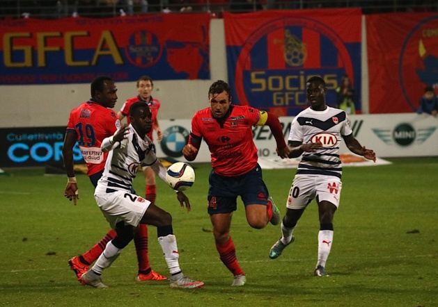 GFCA-Bordeaux vu par Baptiste Gentili : L'hommage du terrain GFCA-Bordeaux vu par Baptiste Gentili : L'hommage du terrain