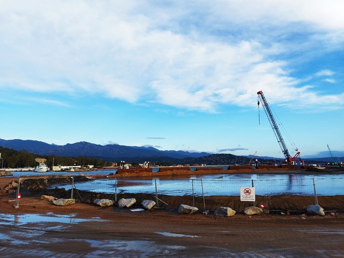 Le chantier d'extension du port de plaisance et de pêche doit s'achever en 2027. Le chantier d'extension du port de plaisance et de pêche doit s'achever en 2027.