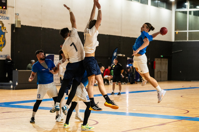 Handball. E Prime Scontri Max Giagheddu : A Ajaccio, la Squadra Corsa s'impose face aux All Stars Handball. E Prime Scontri Max Giagheddu : A Ajaccio, la Squadra Corsa s'impose face aux All Stars