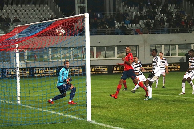 Larbi : encore un but face à Lorient (Photo Marcu-Antone) Larbi : encore un but face à Lorient (Photo Marcu-Antone)