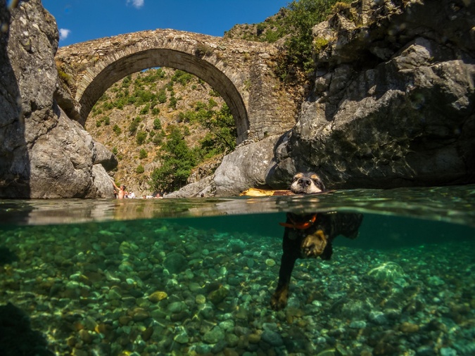 La photo du jour : sous le pont d'Ascu La photo du jour : sous le pont d'Ascu