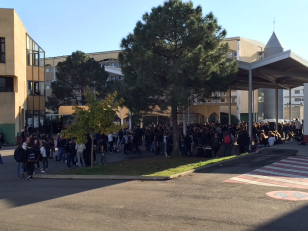A Festa di a Nazione des Lycées Scamaroni et Vincensini de Bastia : "Un vi scurdate di a vostra storia"
