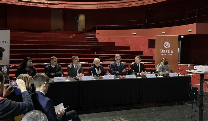 Visite de François Rebsamen en Corse : 17 millions d’euros alloués par l’État pour les travaux du théâtre de Bastia Visite de François Rebsamen en Corse : 17 millions d’euros alloués par l’État pour les travaux du théâtre de Bastia