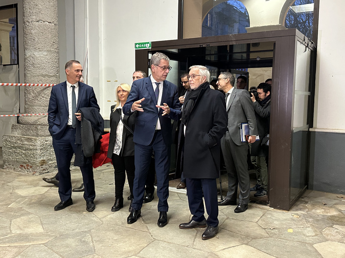 Visite de François Rebsamen en Corse : 17 millions d’euros alloués par l’État pour les travaux du théâtre de Bastia Visite de François Rebsamen en Corse : 17 millions d’euros alloués par l’État pour les travaux du théâtre de Bastia