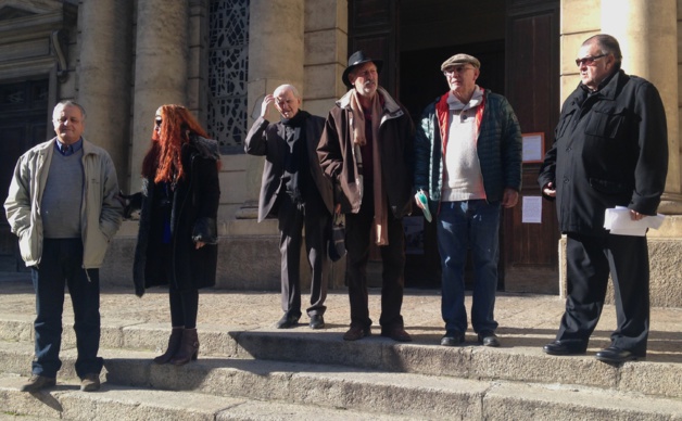 Sur le parvis de l’église Saint-Roch à Ajaccio : Mobilisation autour des grévistes de la faim