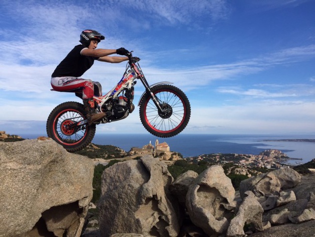 l'équipe de France de Trial sur le site de Notre Dame de la Serra à Calvi l'équipe de France de Trial sur le site de Notre Dame de la Serra à Calvi