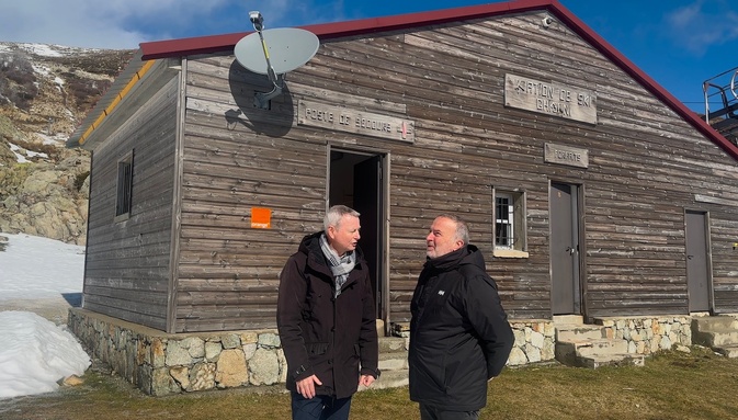 Franck Rabourg Directeur Orange Corse ; Don Marc Albertini, Maire de Ghisoni Franck Rabourg Directeur Orange Corse ; Don Marc Albertini, Maire de Ghisoni