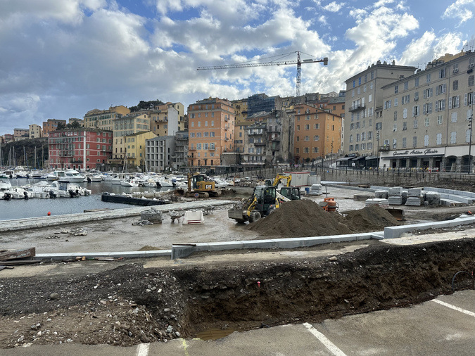 Vieux-Port de Bastia : une transformation bien accueillie par les restaurateurs malgré quelques interrogations Vieux-Port de Bastia : une transformation bien accueillie par les restaurateurs malgré quelques interrogations