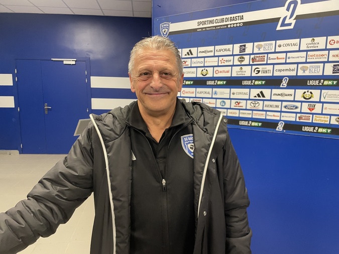 Philippe Le Maire en route pour les 1/4 finales de la Gambardella avec les U18 du Sporting Philippe Le Maire en route pour les 1/4 finales de la Gambardella avec les U18 du Sporting