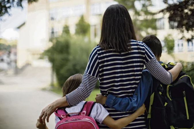 La Corse compte 13 600 familles monoparentales. La Corse compte 13 600 familles monoparentales.