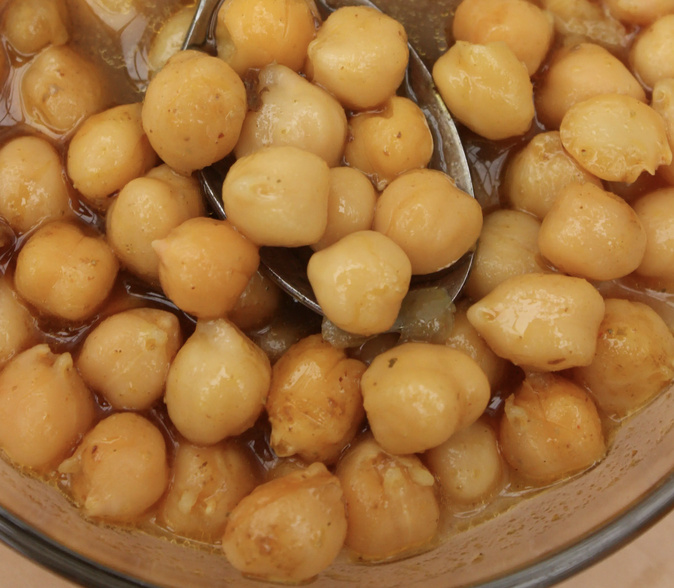 À table : Suppa di ceci di u ghjovi santu avec Sabine Cassel-Lanfranchi À table : Suppa di ceci di u ghjovi santu avec Sabine Cassel-Lanfranchi