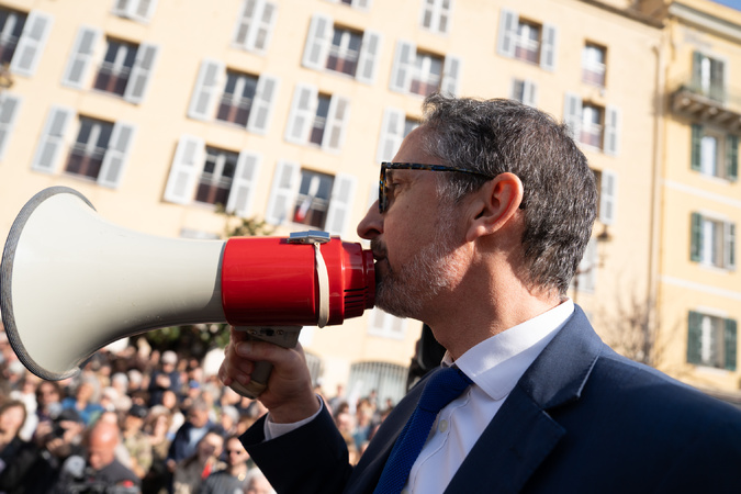Le préfet de Corse Le préfet de Corse