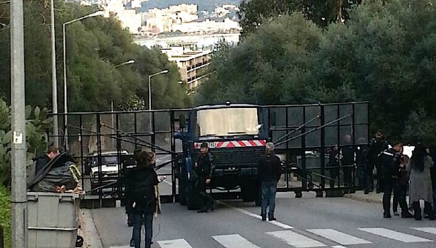 Ajaccio : Rassemblement dans le calme aux Jardins de l'Empereur. Interpellations après l'agression Ajaccio : Rassemblement dans le calme aux Jardins de l'Empereur. Interpellations après l'agression