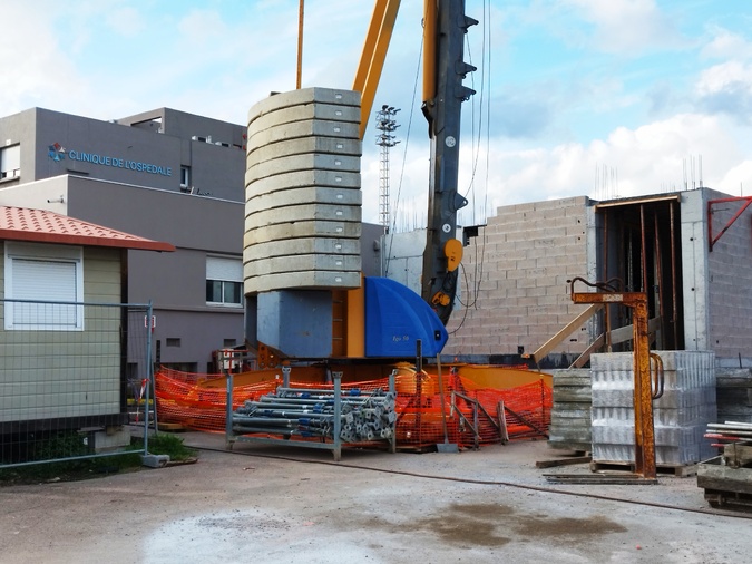 A droite, la future entrée du service des urgences. A droite, la future entrée du service des urgences.