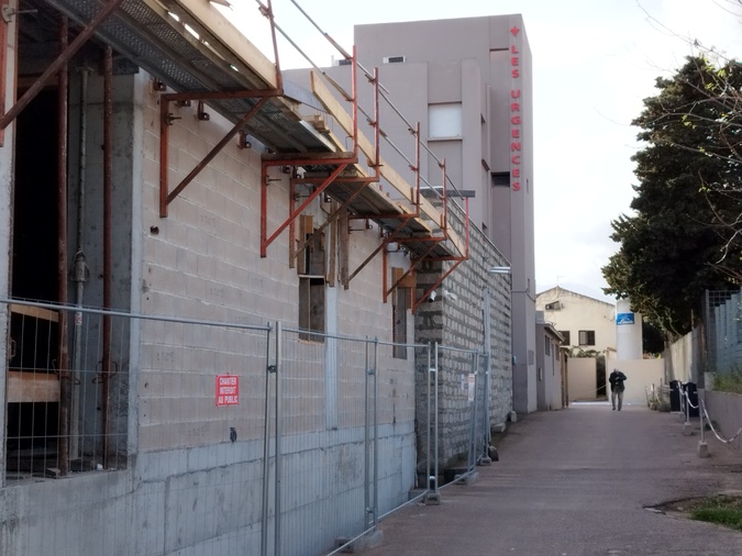 L'extension des urgences portera sur 137m2, ce qui doublera leur superficie. L'extension des urgences portera sur 137m2, ce qui doublera leur superficie.