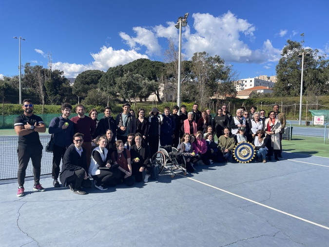 Sensibilisation des collégiens au handicap à l'Open Tennis Club de Bastia. Sensibilisation des collégiens au handicap à l'Open Tennis Club de Bastia.