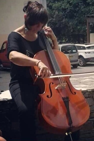 Au violoncelle Au violoncelle