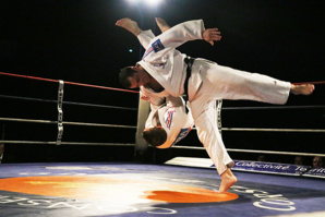 Nuit des sports de combat 2 : Les insulaires ont frappé fort ! Nuit des sports de combat 2 : Les insulaires ont frappé fort !