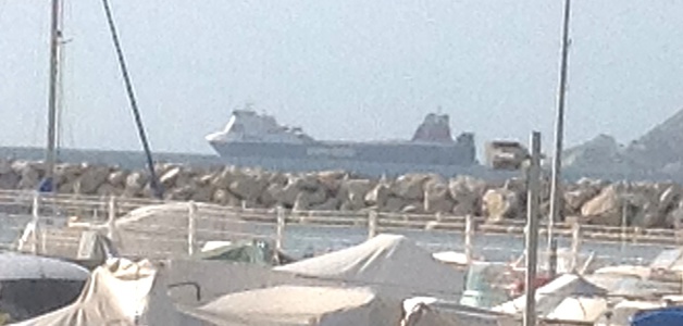 Le Stena Carrier continue à tourner en rond à Marseille
