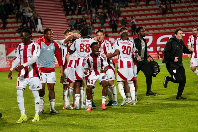 Rachat de l’AC Ajaccio : la piste du groupe luxembourgeois définitivement abandonnée ? Rachat de l’AC Ajaccio : la piste du groupe luxembourgeois définitivement abandonnée ?