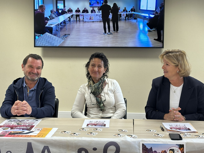Stéphanie Simonpieri (au centre) va traverser le GR20 au mois de juin Stéphanie Simonpieri (au centre) va traverser le GR20 au mois de juin