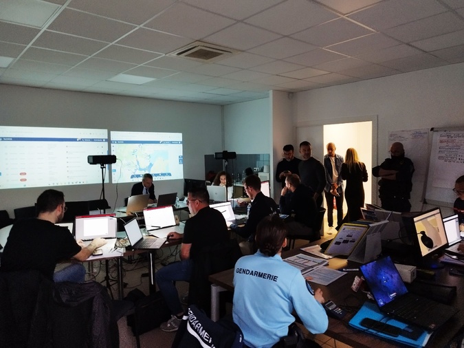 Au PC de crise, ce lundi matin. Au PC de crise, ce lundi matin.