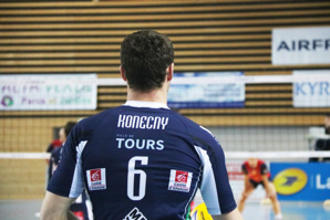 Les services de Konecny n'ont pas laissé de chance aux insulaires (photo © Marcu-Antone COSTA) Les services de Konecny n'ont pas laissé de chance aux insulaires (photo © Marcu-Antone COSTA)