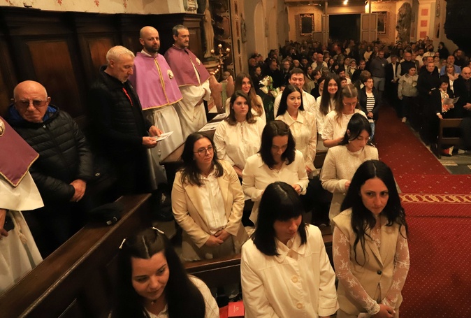 Corte a célébré la Résurrection et baptisé 23 adultes Corte a célébré la Résurrection et baptisé 23 adultes