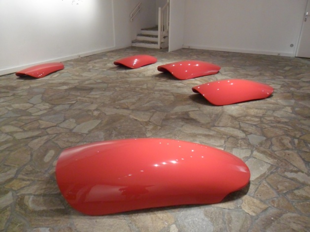 Ongles en résine rouge Ferrari (1m50 à 1m15) Ongles en résine rouge Ferrari (1m50 à 1m15)