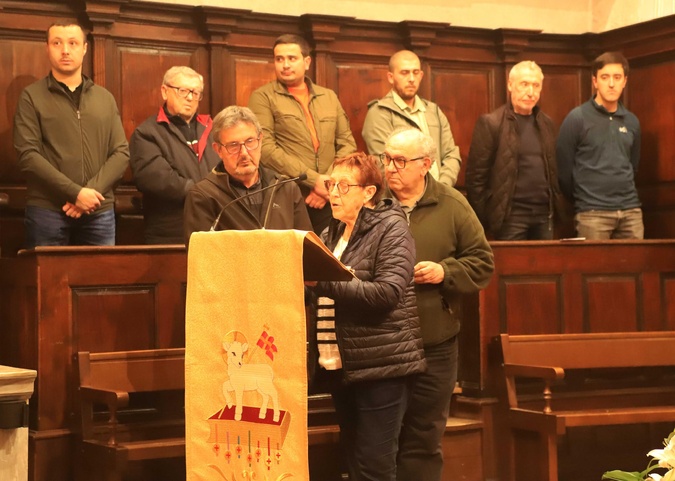 À Corte, les fidèles ont récité le Rosaire pour rendre hommage au pape François À Corte, les fidèles ont récité le Rosaire pour rendre hommage au pape François