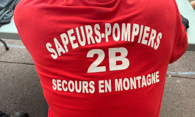 Coincé dans la neige sur le GR20, un randonneur secouru à Asco Coincé dans la neige sur le GR20, un randonneur secouru à Asco