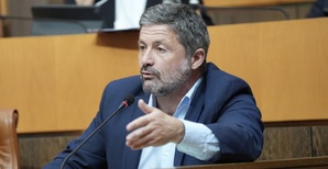 Jean Félix Acquaviva. Photo Paule Santoni. Jean Félix Acquaviva. Photo Paule Santoni.