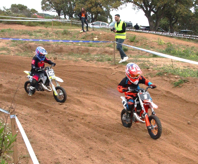 Jean-Michel Grange s’impose sur l’Enduro de Porto-Vecchio Jean-Michel Grange s’impose sur l’Enduro de Porto-Vecchio