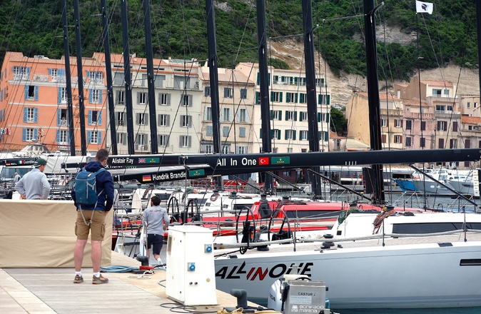 Voile : la Swan Bonifacio Challenge dans les starting-blocks Voile : la Swan Bonifacio Challenge dans les starting-blocks