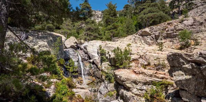 Crédit photo site https://www.le-gr20.fr Crédit photo site https://www.le-gr20.fr