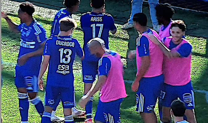 La joie des Bastiais après le but de Ariss La joie des Bastiais après le but de Ariss