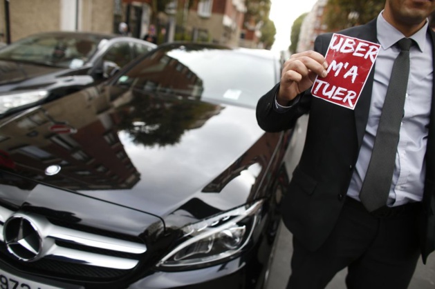 Les chauffeurs de taxis montent au créneau : Colère et inquiétudes en Corse-du-Sud Les chauffeurs de taxis montent au créneau : Colère et inquiétudes en Corse-du-Sud