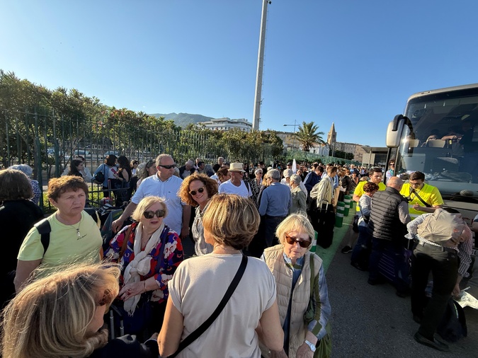 De Bastia à Rome, 1 200 Corses en marche pour le Jubilé des confréries De Bastia à Rome, 1 200 Corses en marche pour le Jubilé des confréries