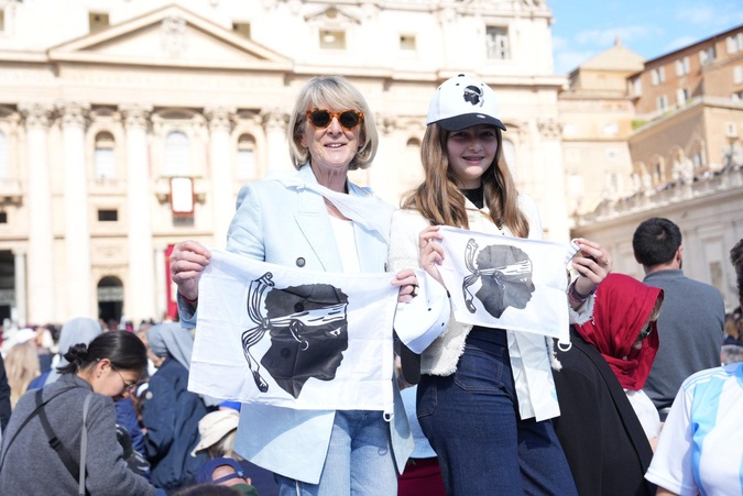 EN IMAGES - À Rome, 1 200 Corses participent à la messe inaugurale du pape Léon XI EN IMAGES - À Rome, 1 200 Corses participent à la messe inaugurale du pape Léon XI