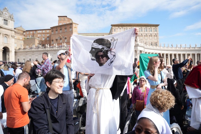 EN IMAGES - À Rome, 1 200 Corses participent à la messe inaugurale du pape Léon XI EN IMAGES - À Rome, 1 200 Corses participent à la messe inaugurale du pape Léon XI