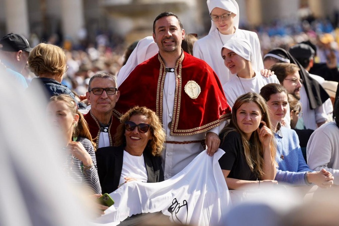 EN IMAGES - À Rome, 1 200 Corses participent à la messe inaugurale du pape Léon XI EN IMAGES - À Rome, 1 200 Corses participent à la messe inaugurale du pape Léon XI