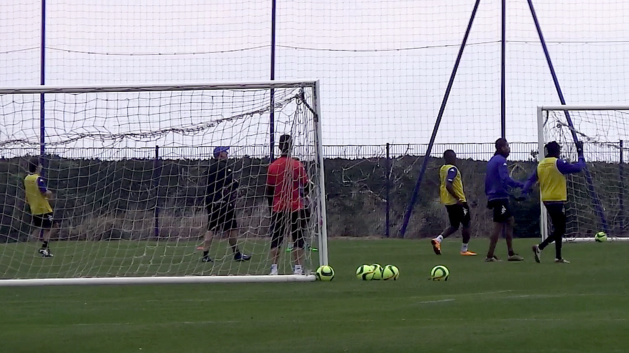 François Ciccolini (au centre en noir) : Mission maintenir le Sporting en Ligue 1 François Ciccolini (au centre en noir) : Mission maintenir le Sporting en Ligue 1